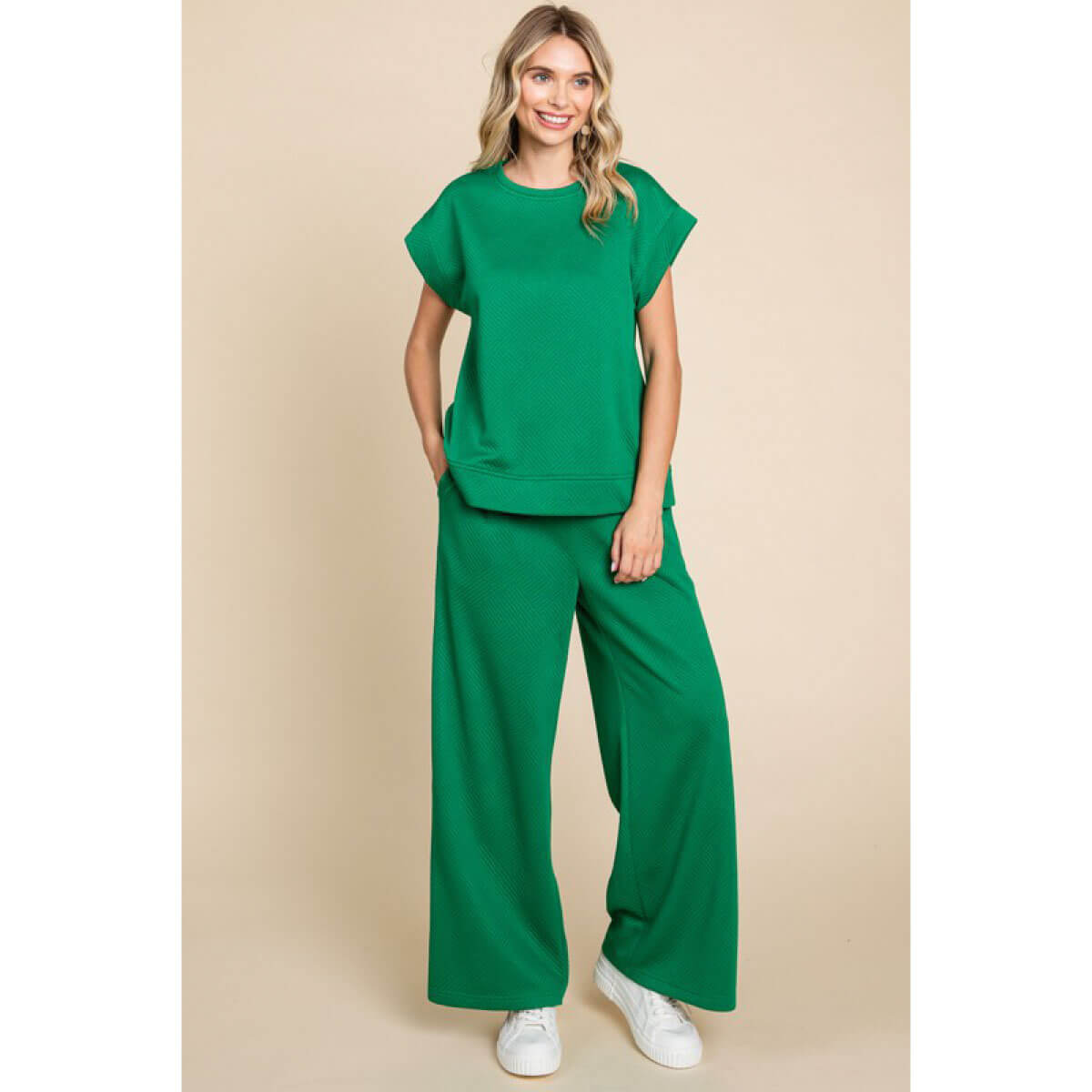 Textured Wide Leg Pants green front | MILK MONEY milkmoney.co | cute pants for women. cute trendy pants.