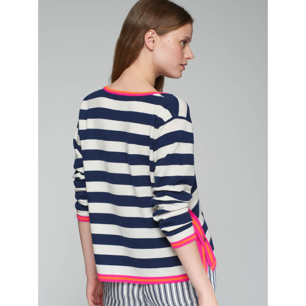 Vilagallo Striped V-Neck Side Button Sweater navy back | MILK MONEY milkmoney.co | cute tops for women. trendy tops for women. cute blouses for women. stylish tops for women. pretty womens tops. 
