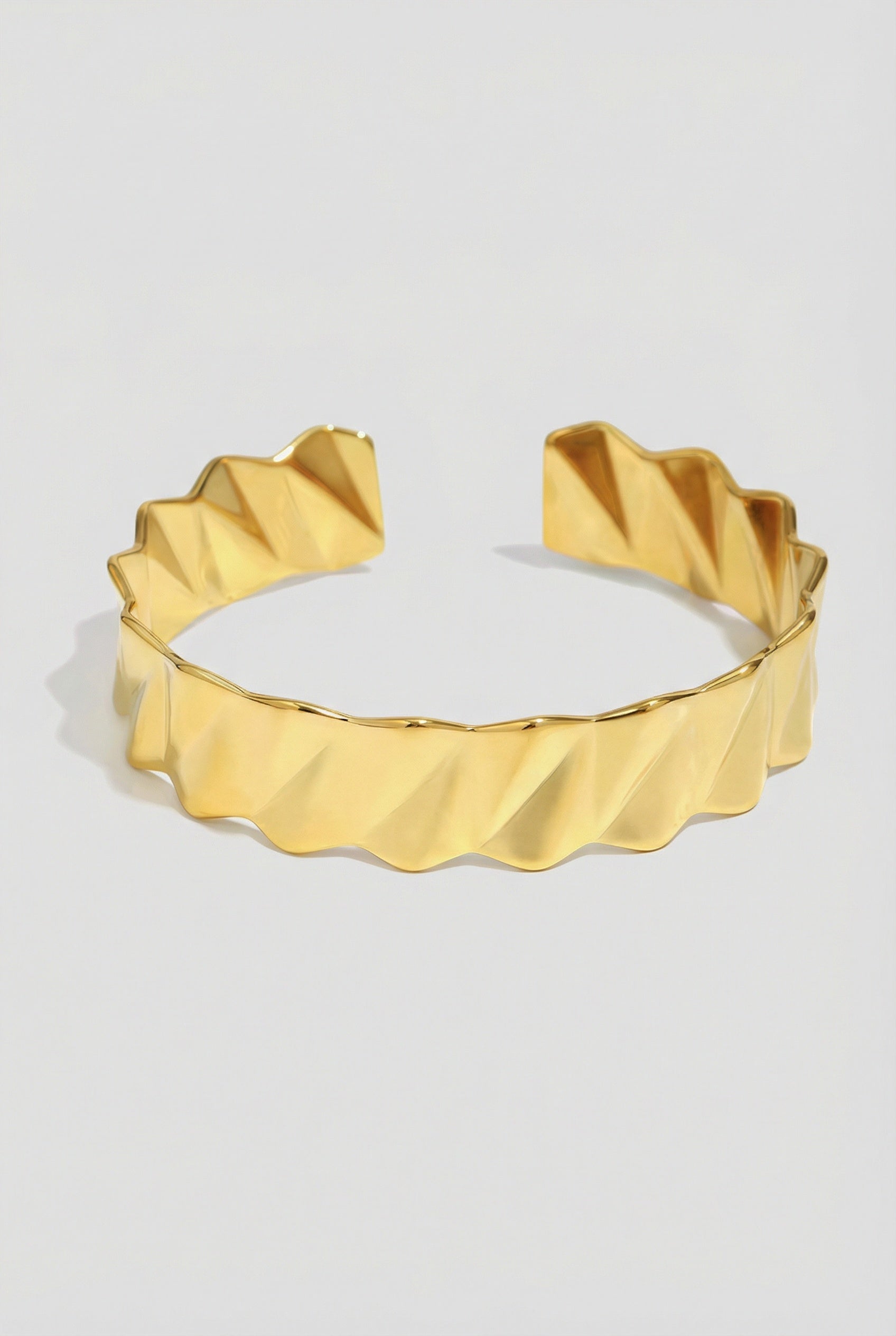 Geometric Wave Pattern Bracelet
