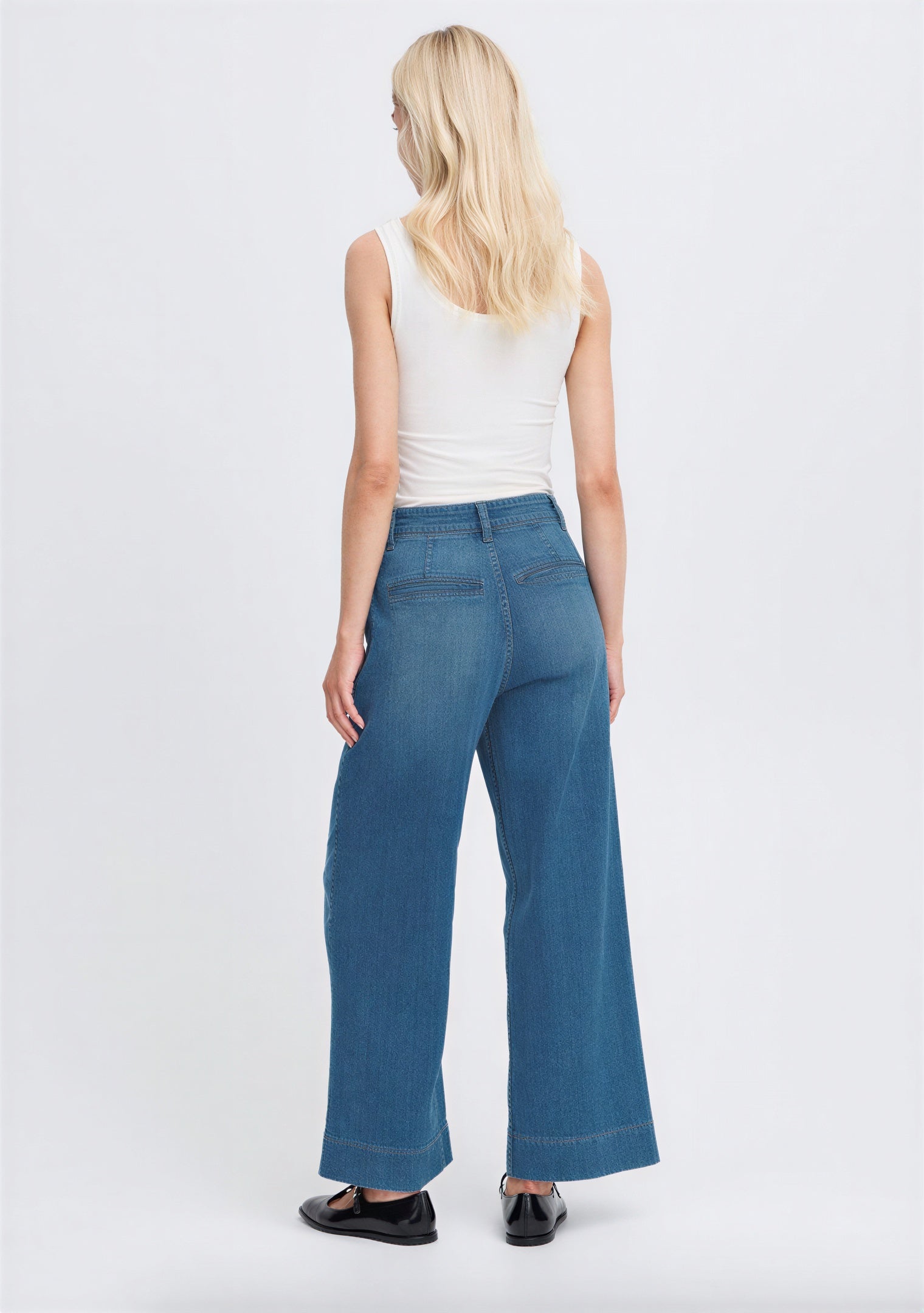 Bykomma Cropped Jeans