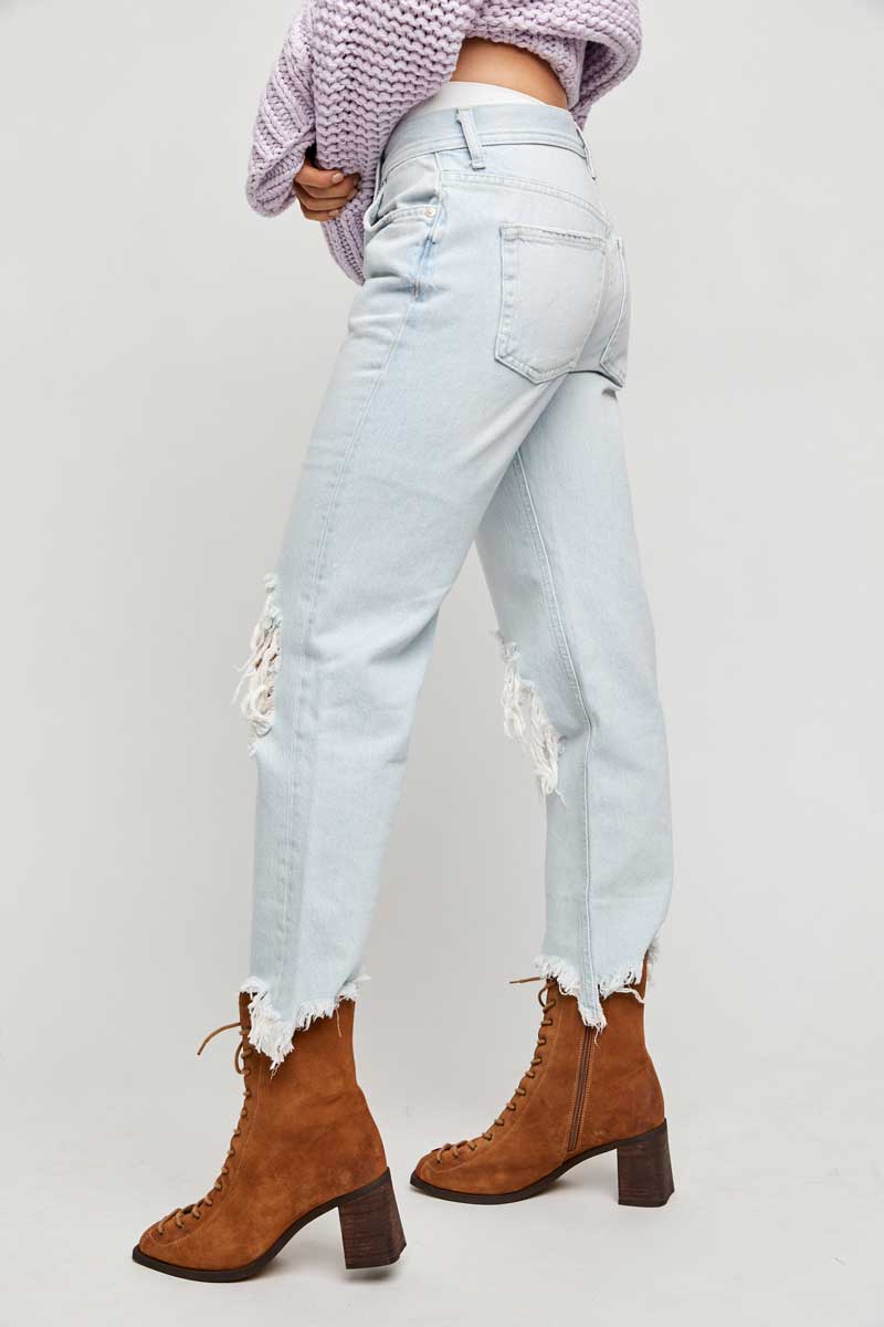 Maggie Mid Rise Straight Jeans by Free People lite blue side | MILK MONEY milkmoney.co | jeans for women. blue jeans for women. trendy jeans. denim jeans for women. cute jeans for women. womens denim.