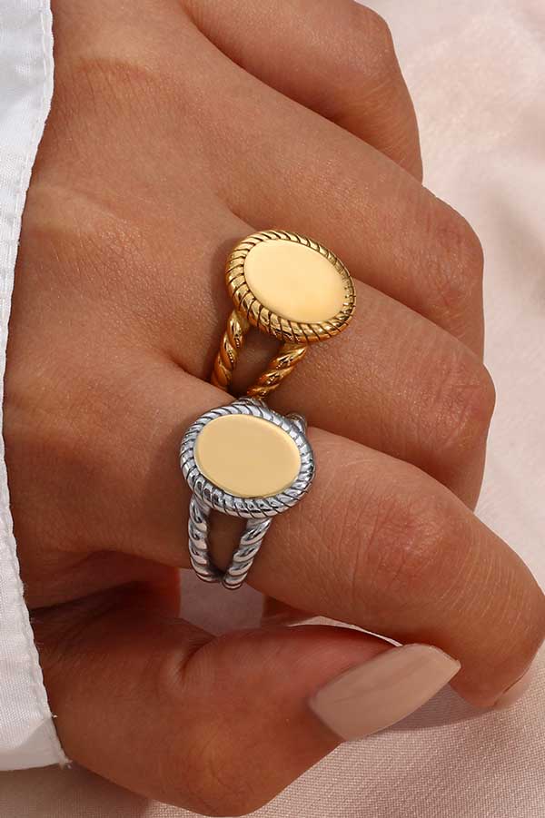 Oval Signet Ring Gold front model | MILK MONEY milkmoney.co | cute rings, simple rings, casual rings, simple rings for women, trendy rings, cute rings for women, cute cheap rings, casual rings for women