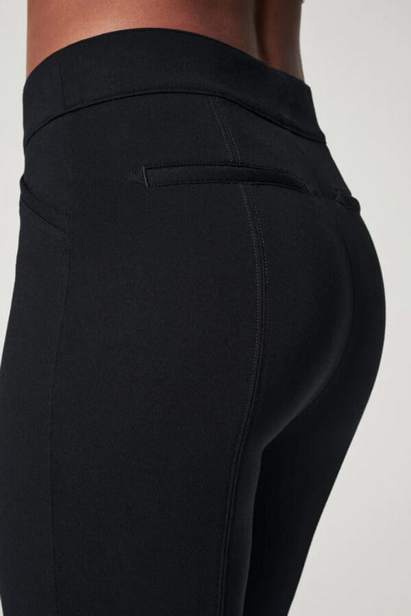 SPANX The Perfect Black Pant, Ankle Backseam Skinny : : Clothing,  Shoes & Accessories