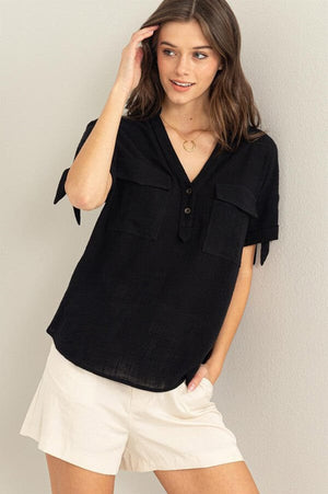 V-Neck Linen Top black front | MILK MONEY milkmoney.co | cute tops for women. trendy tops for women. cute blouses for women. stylish tops for women. pretty womens tops.